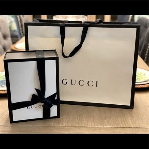 gucci paper bag 2021.